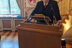 Baas-Rolf-Lenz-bei-seiner-Rede